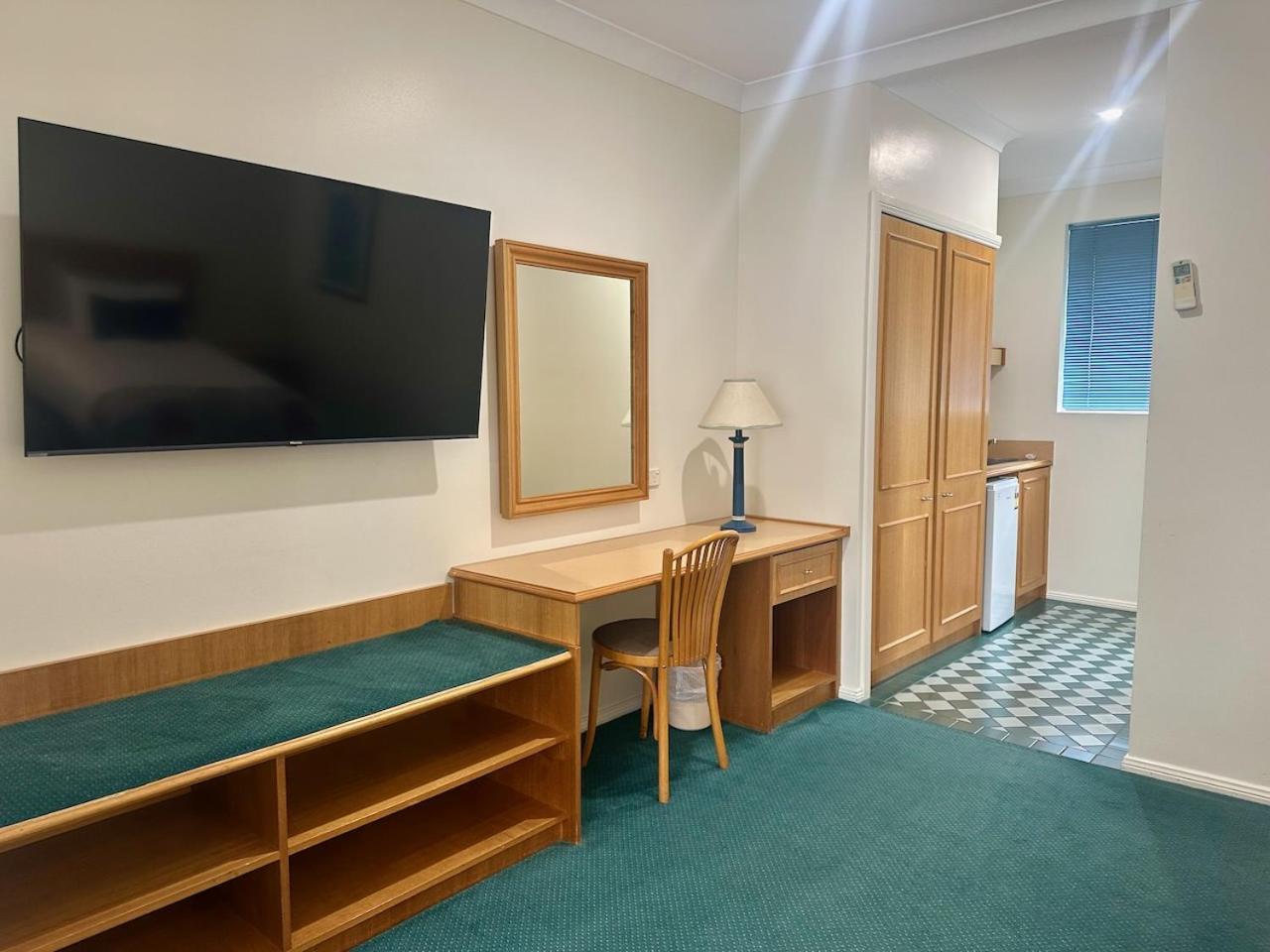 Young Federation Motor Inn And Services Club Extérieur photo